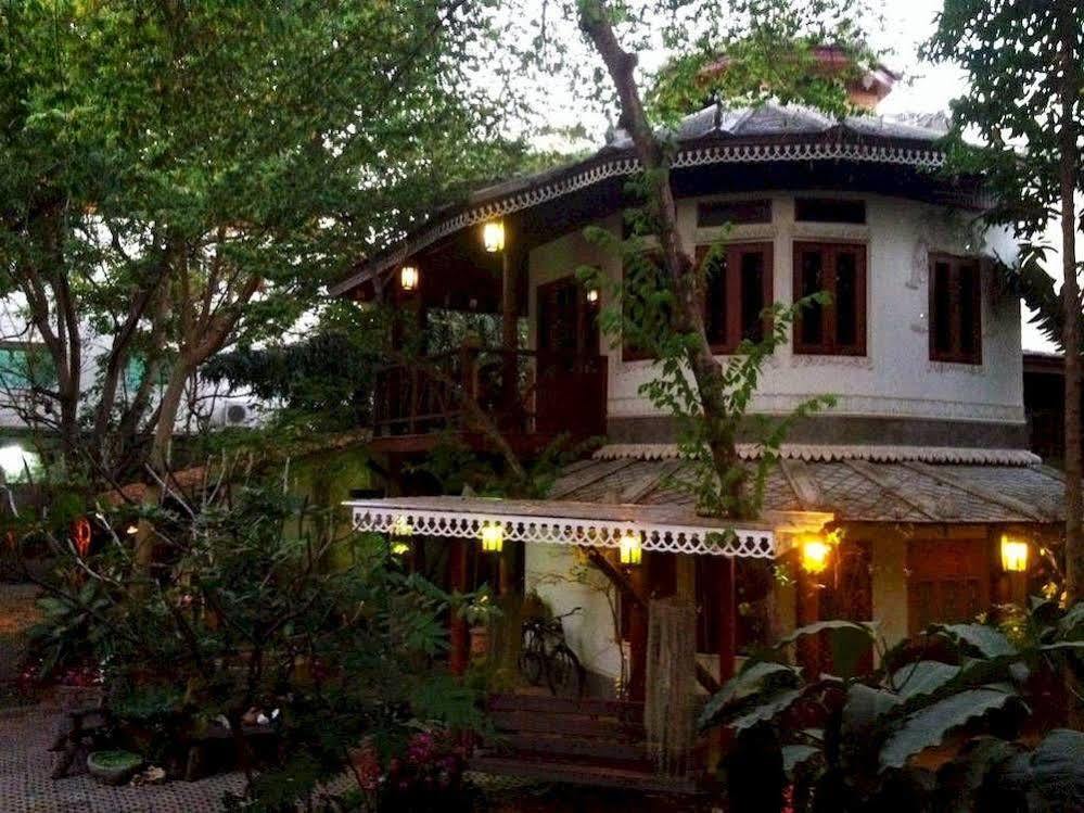 Santitham Guest House 치앙마이 외부 사진